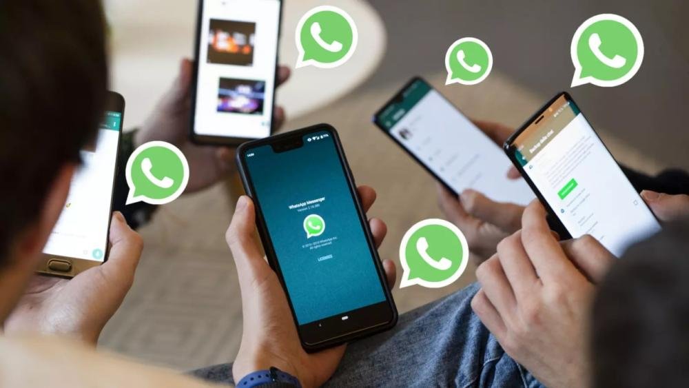 Menyadap WhatsApp